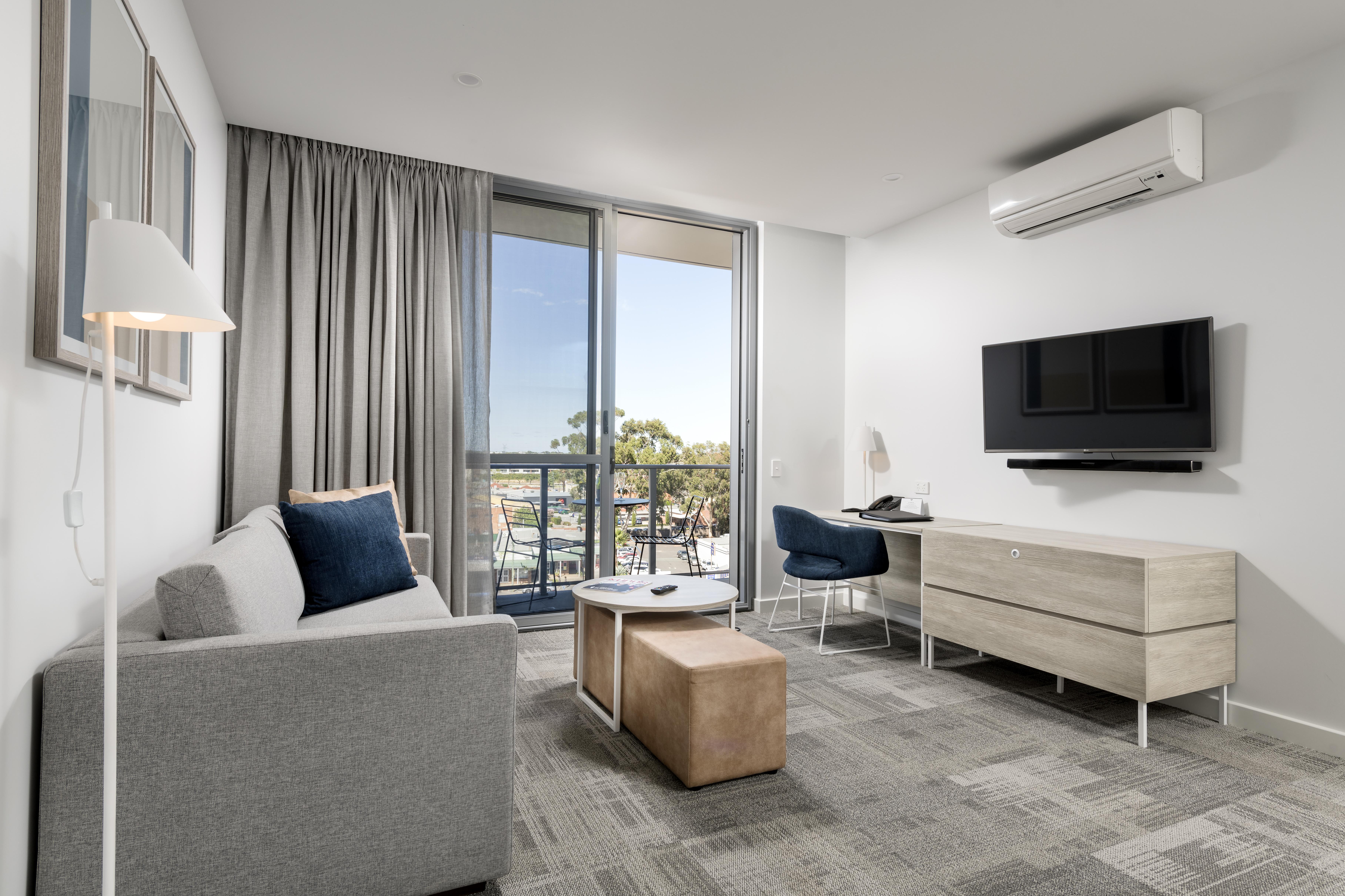 Quest Midland Aparthotel Εξωτερικό φωτογραφία