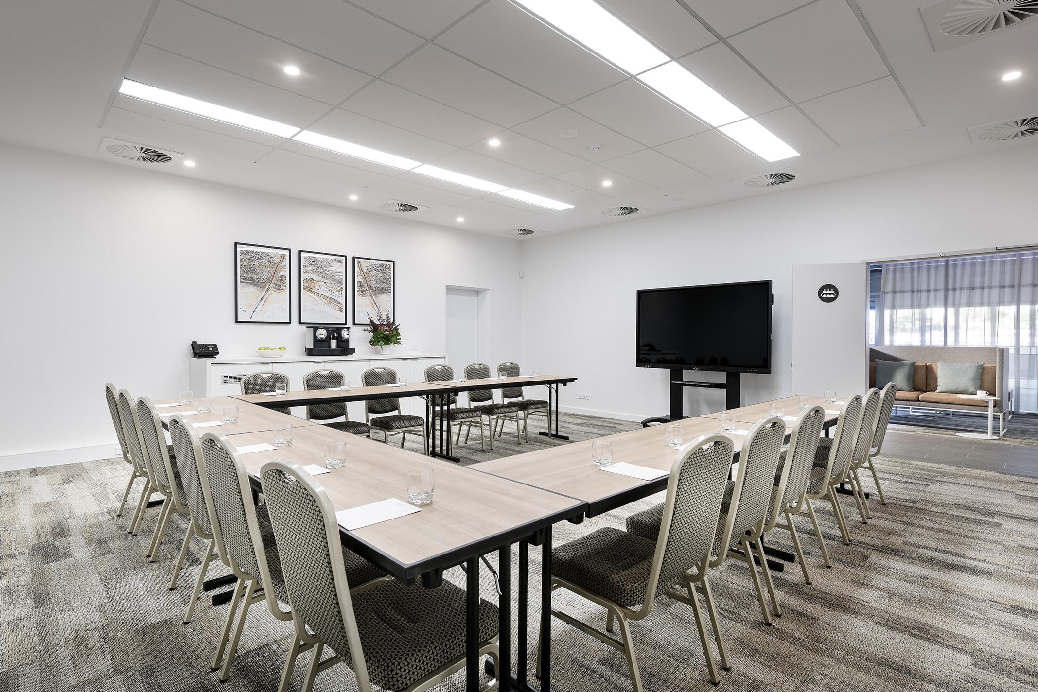 Quest Midland Aparthotel Εξωτερικό φωτογραφία