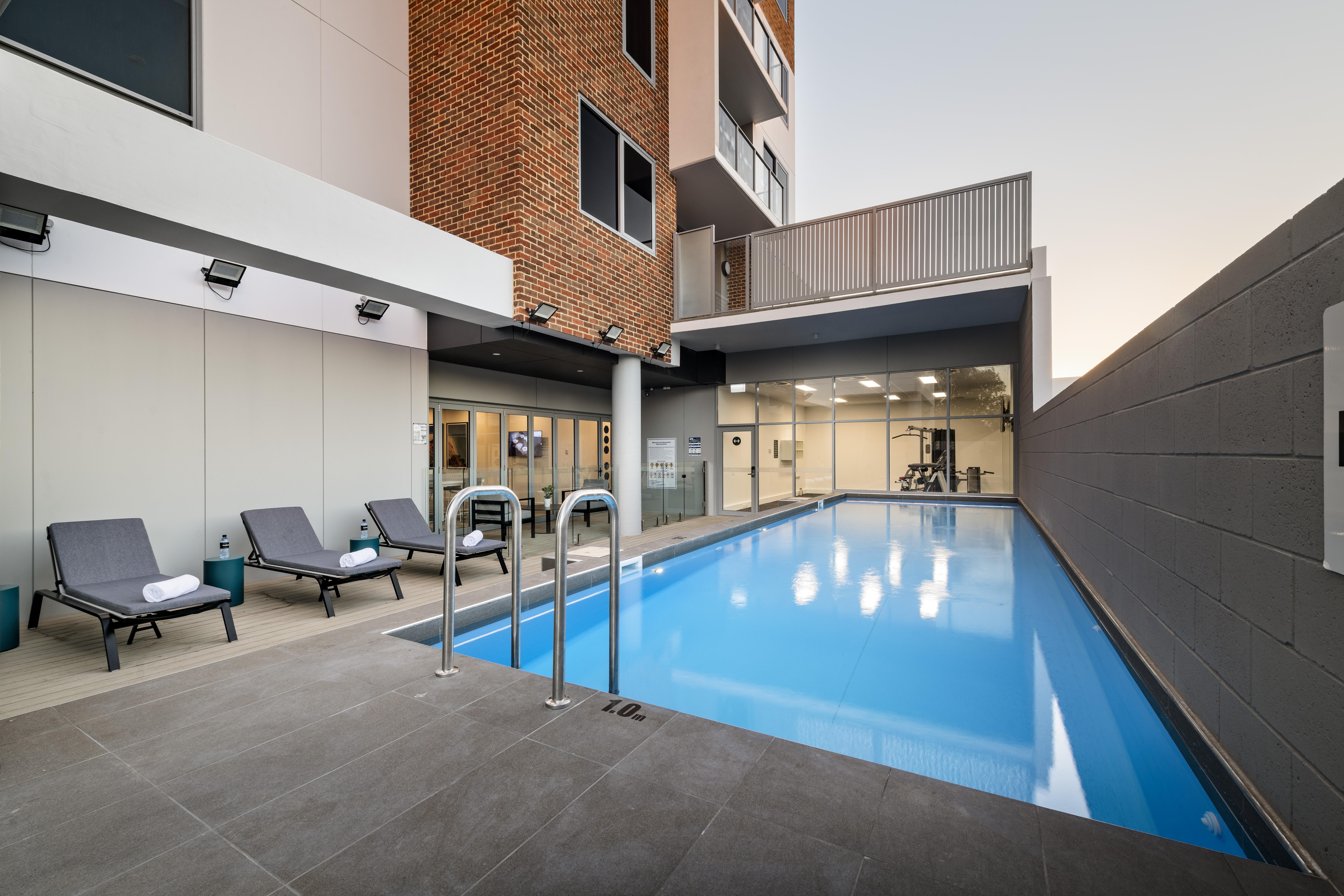 Quest Midland Aparthotel Εξωτερικό φωτογραφία