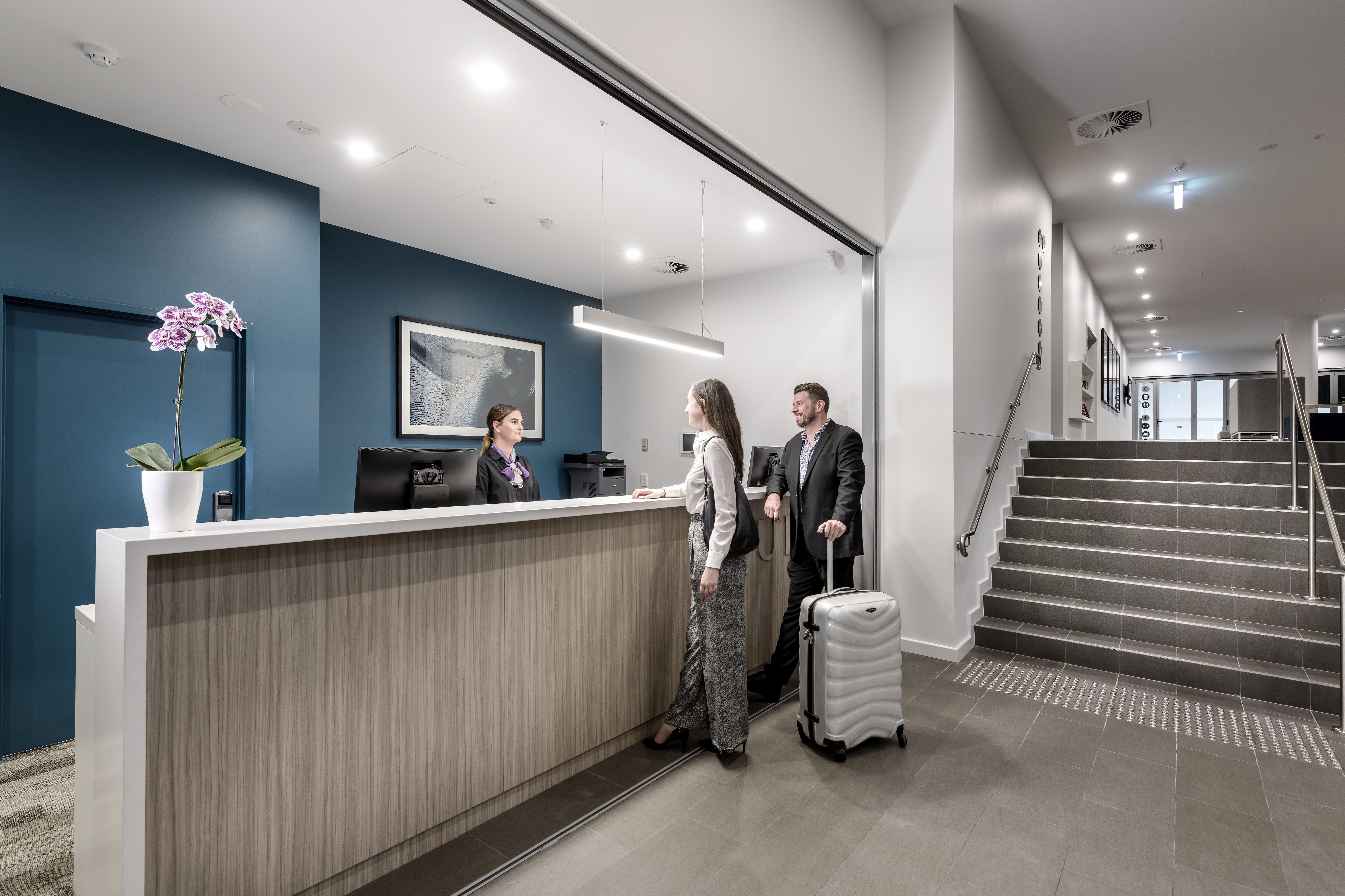 Quest Midland Aparthotel Εξωτερικό φωτογραφία