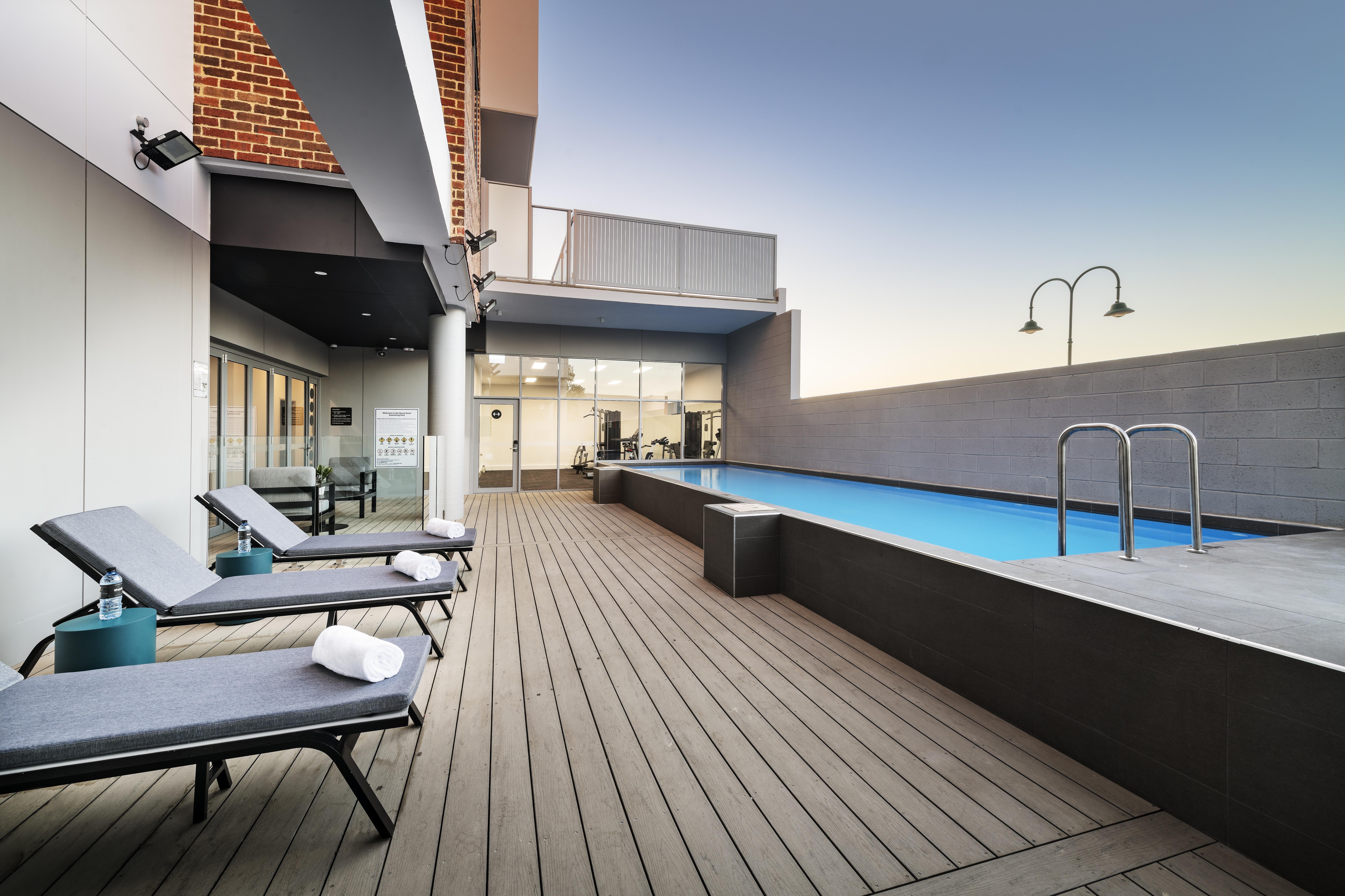 Quest Midland Aparthotel Εξωτερικό φωτογραφία
