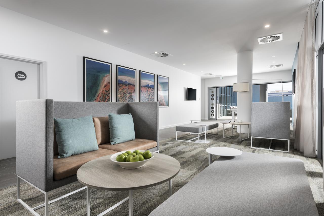 Quest Midland Aparthotel Εξωτερικό φωτογραφία